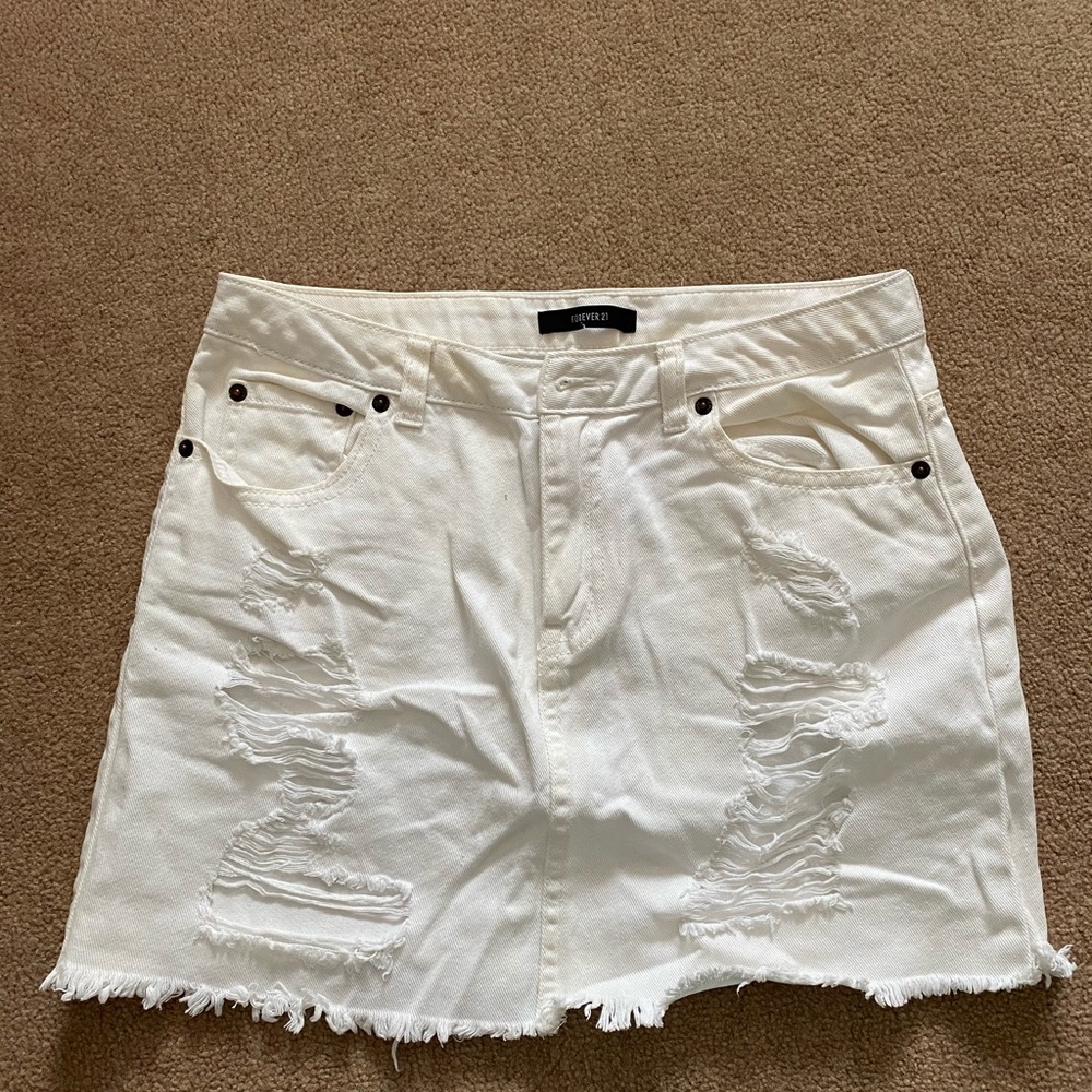 White denim skirt